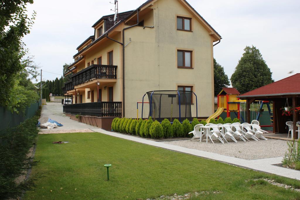 Appartement Privat Arcadia à Podhájska Extérieur photo