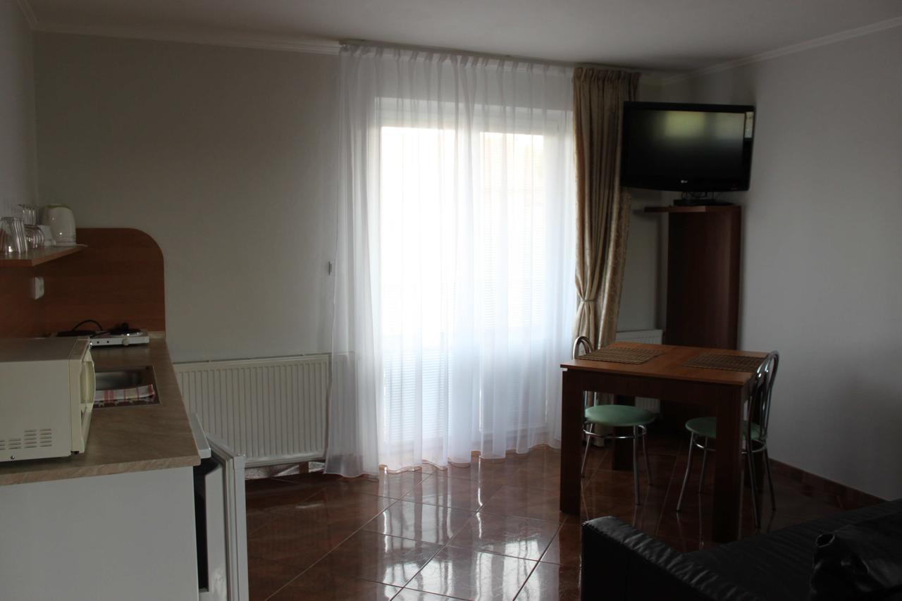 Appartement Privat Arcadia à Podhájska Extérieur photo