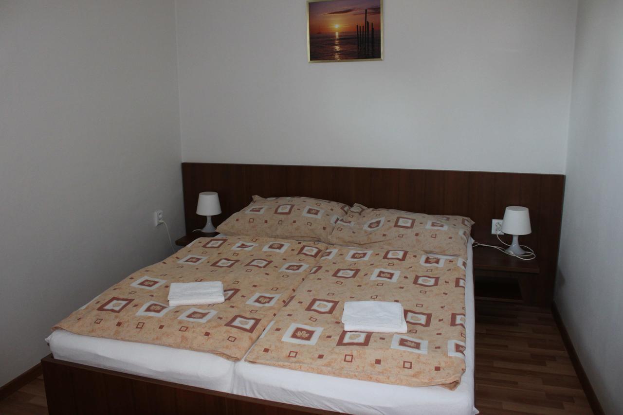 Appartement Privat Arcadia à Podhájska Extérieur photo