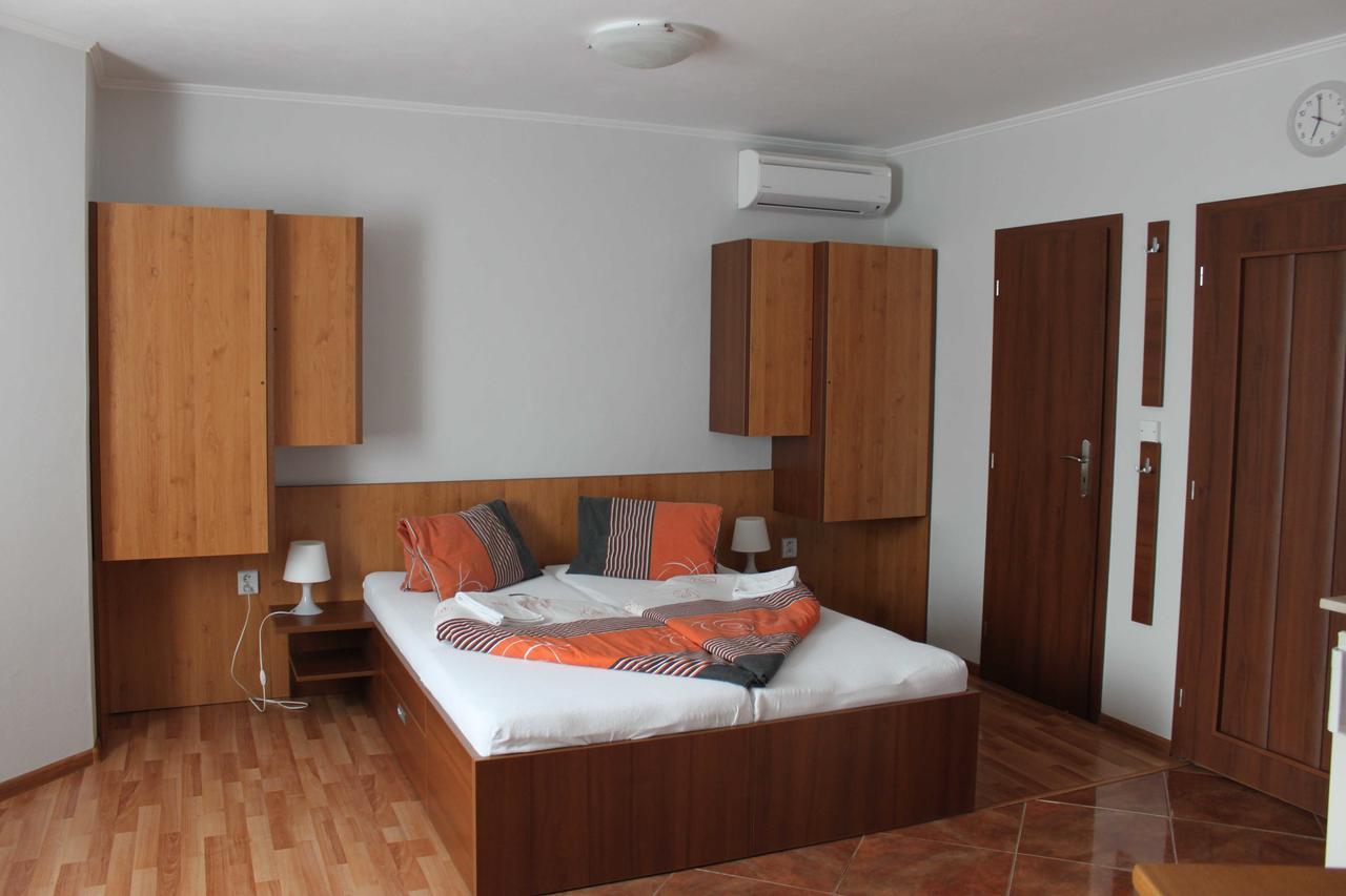 Appartement Privat Arcadia à Podhájska Extérieur photo