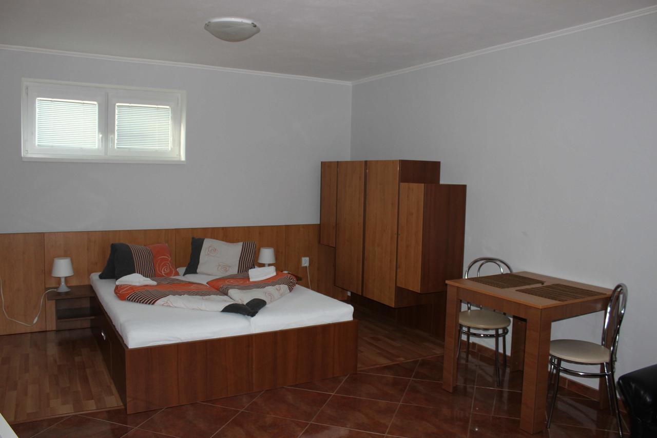 Appartement Privat Arcadia à Podhájska Extérieur photo